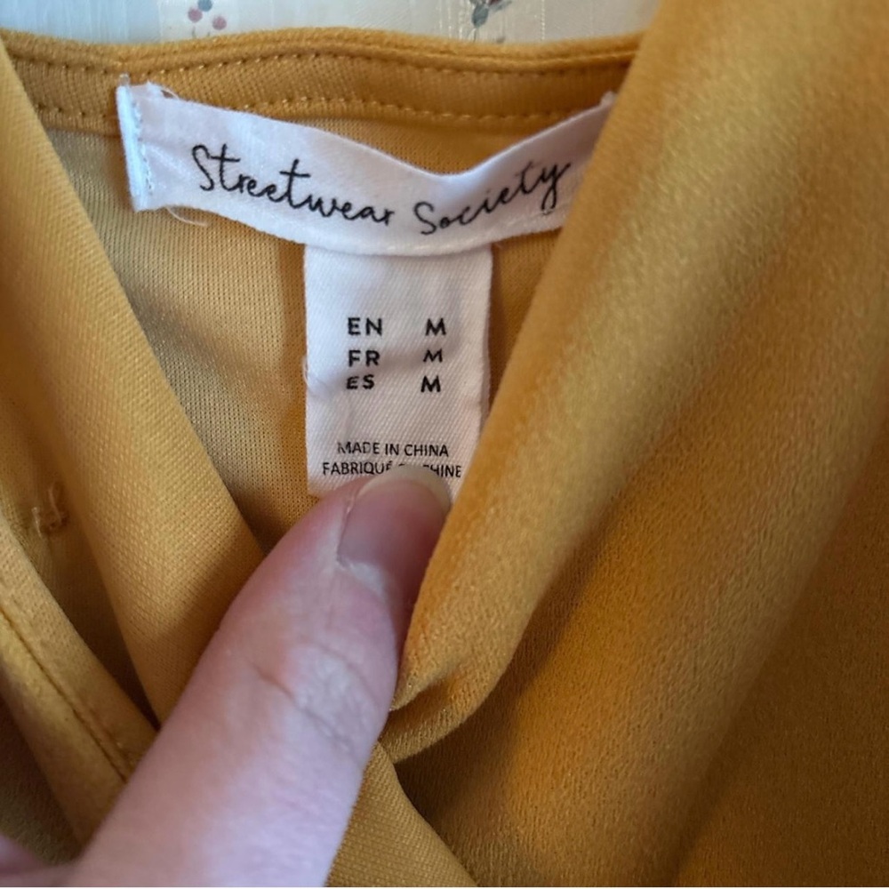 Yellow Dress - Picture 3 of 4